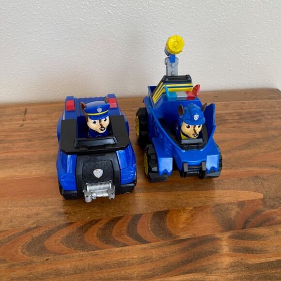 Spin Master Other - Paw Patrol Lot Chase Patrol Cruiser and Chase Deluxe Vehicle